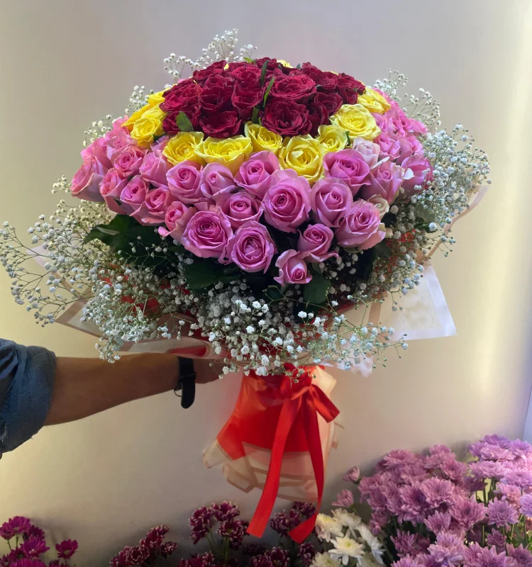 101 Mix Roses Bunch