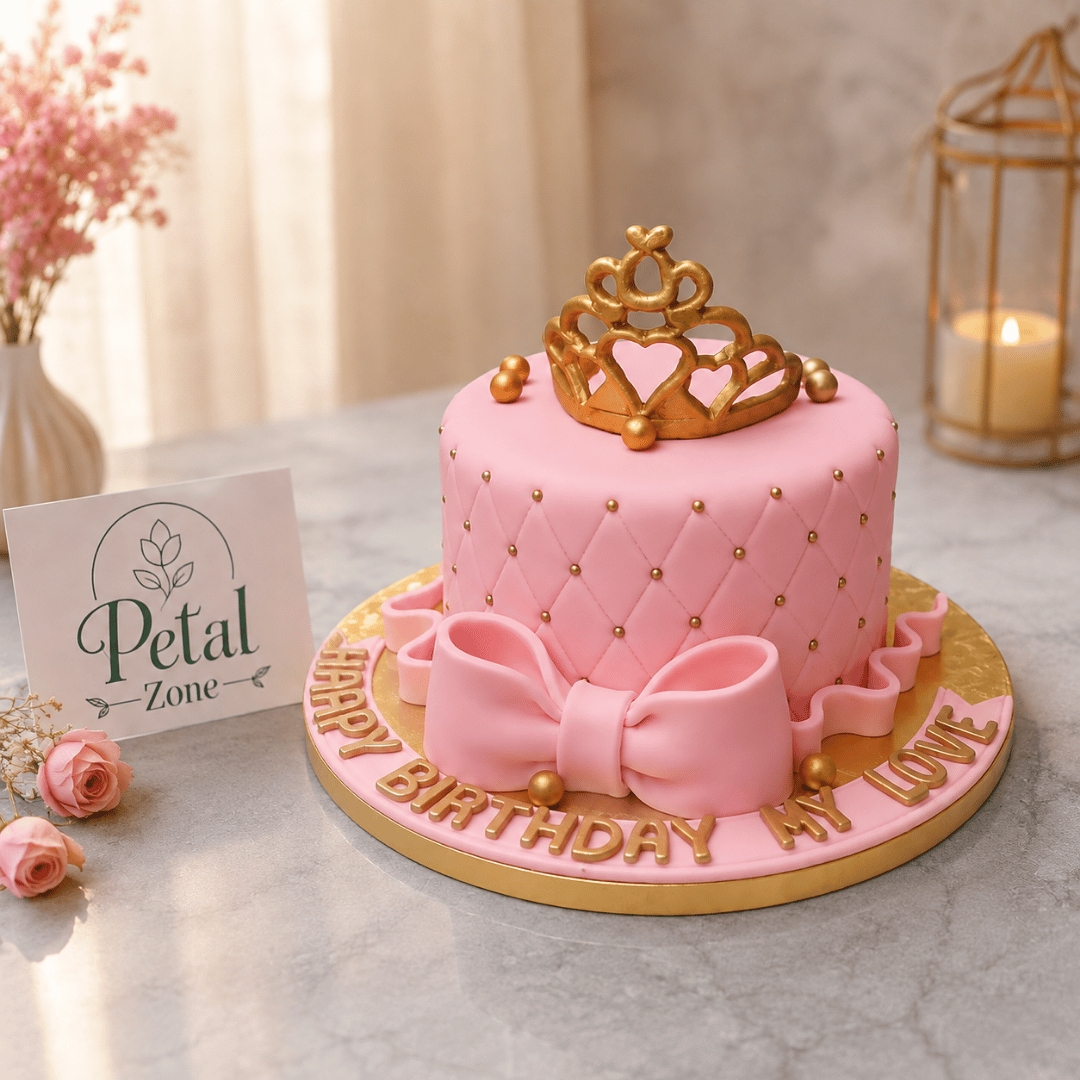 Strawberry Royale – Fondant Cake 2