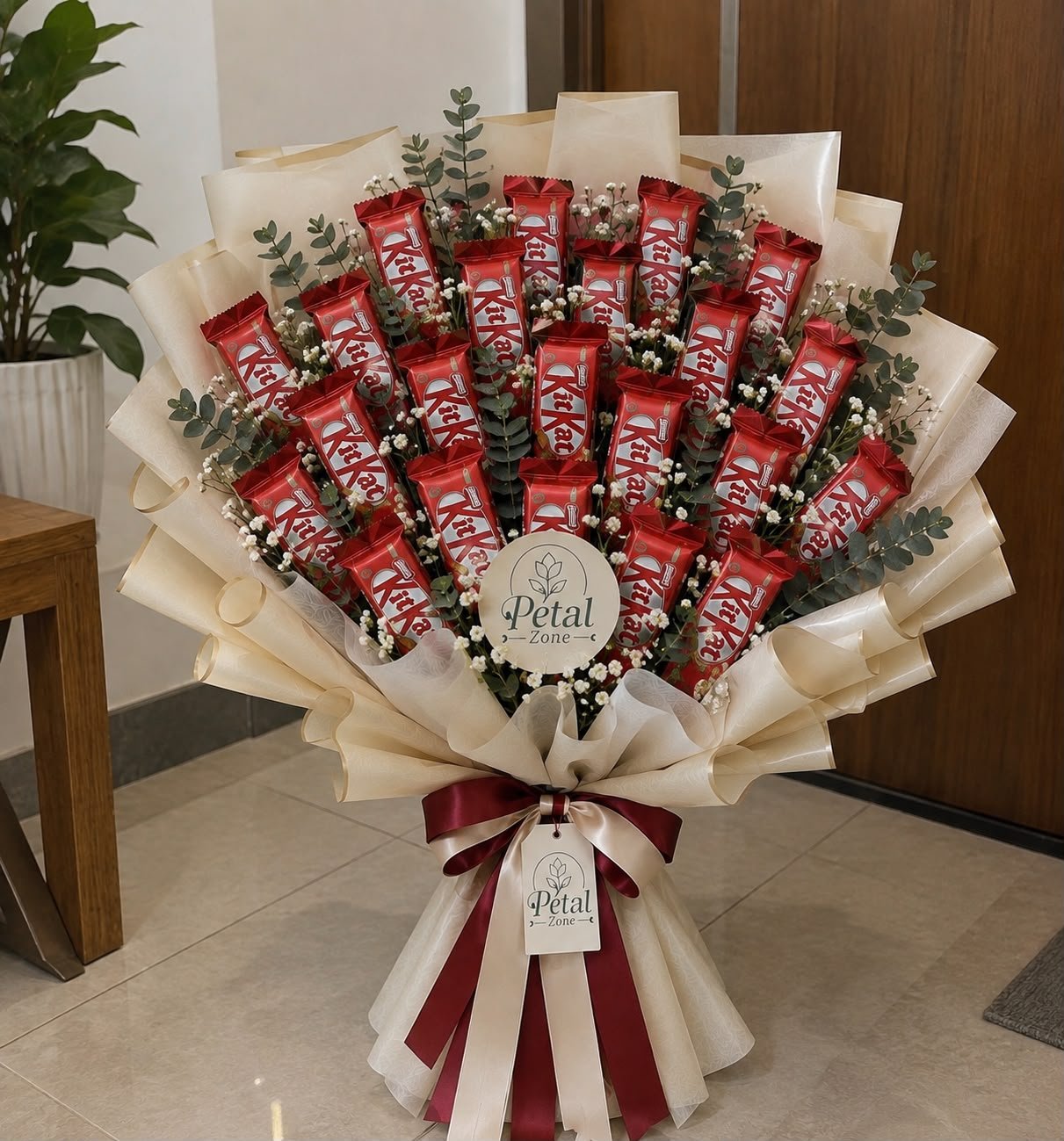 Grand Break Fantasy – Giant Kit Kat Bouquet 2