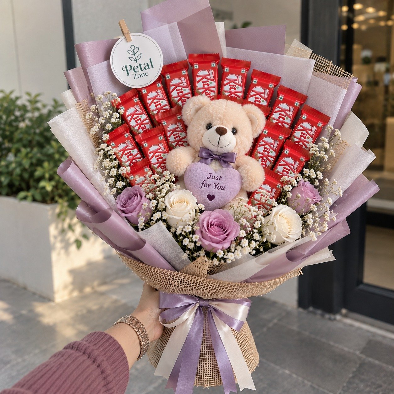 Cuddle & Crunch – Teddy & Kit Kat Bouquet 2